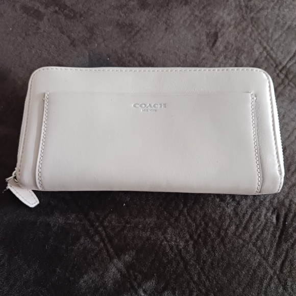 Coach Wallet - Picture 1 of 5